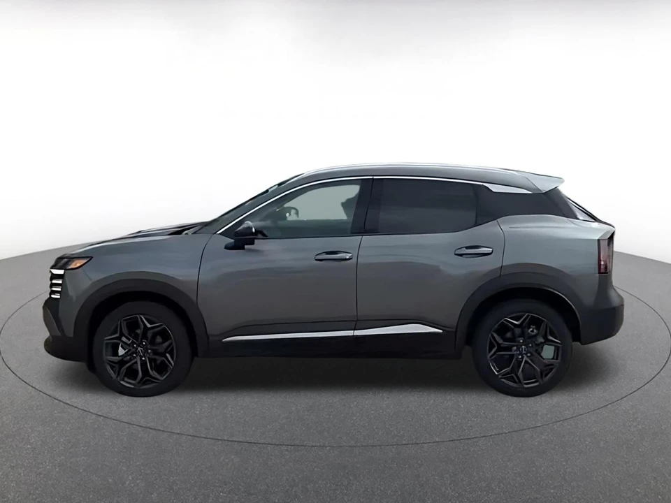 2026 Nissan Kicks - Image 11 of 31