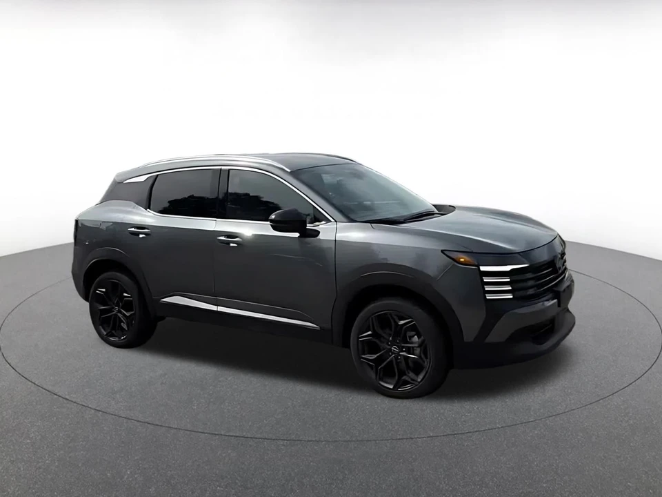 2026 Nissan Kicks - Image 2 of 31