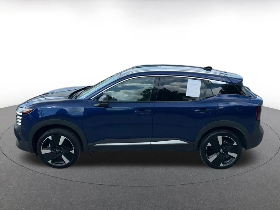 2026 Nissan Kicks - Image 9 of 31