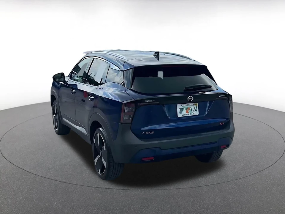 2026 Nissan Kicks - Image 12 of 31