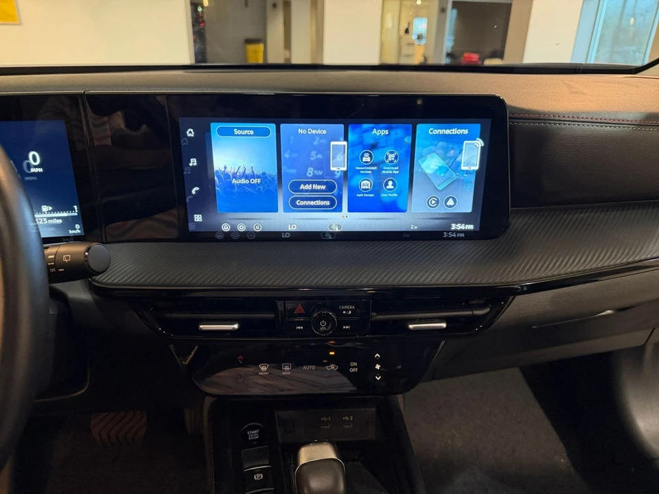 2026 Nissan Kicks - Image 18 of 31