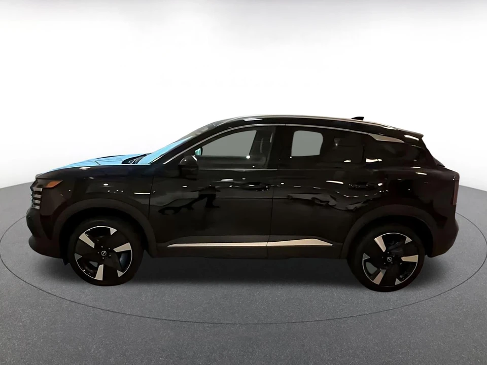 2026 Nissan Kicks - Image 9 of 31