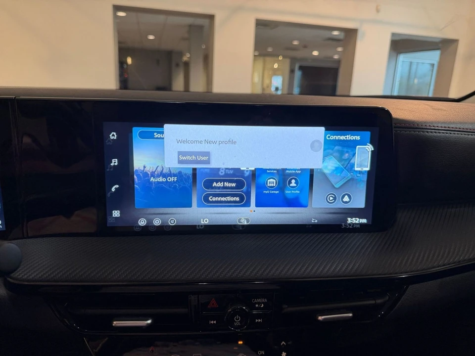 2026 Nissan Kicks - Image 21 of 31