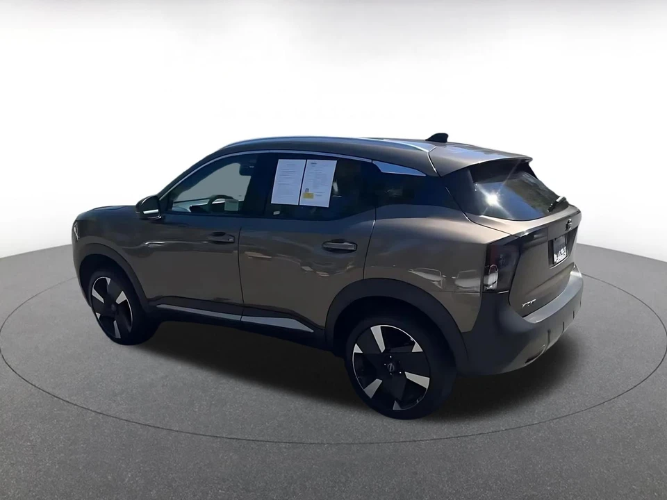 2026 Nissan Kicks - Image 12 of 31