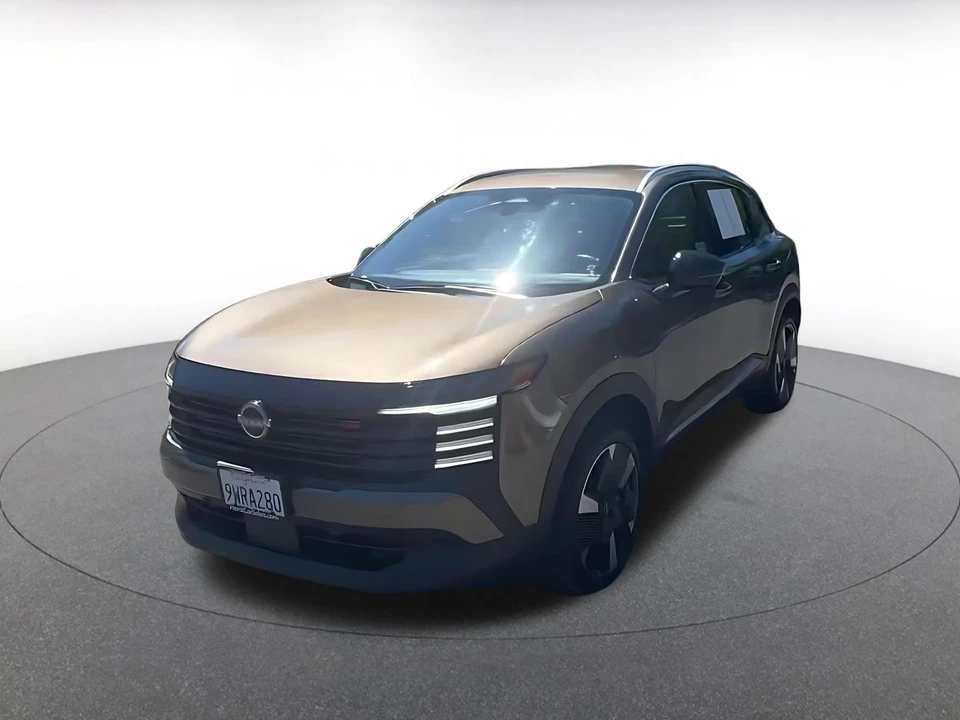 2026 Nissan Kicks - Image 8 of 31