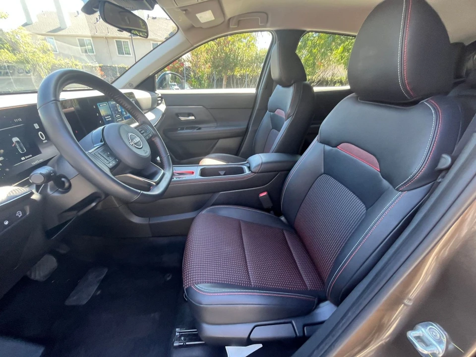 2026 Nissan Kicks - Image 27 of 31