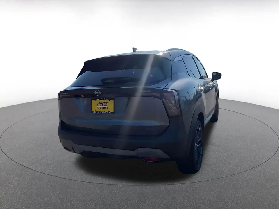 2026 Nissan Kicks - Image 17 of 31