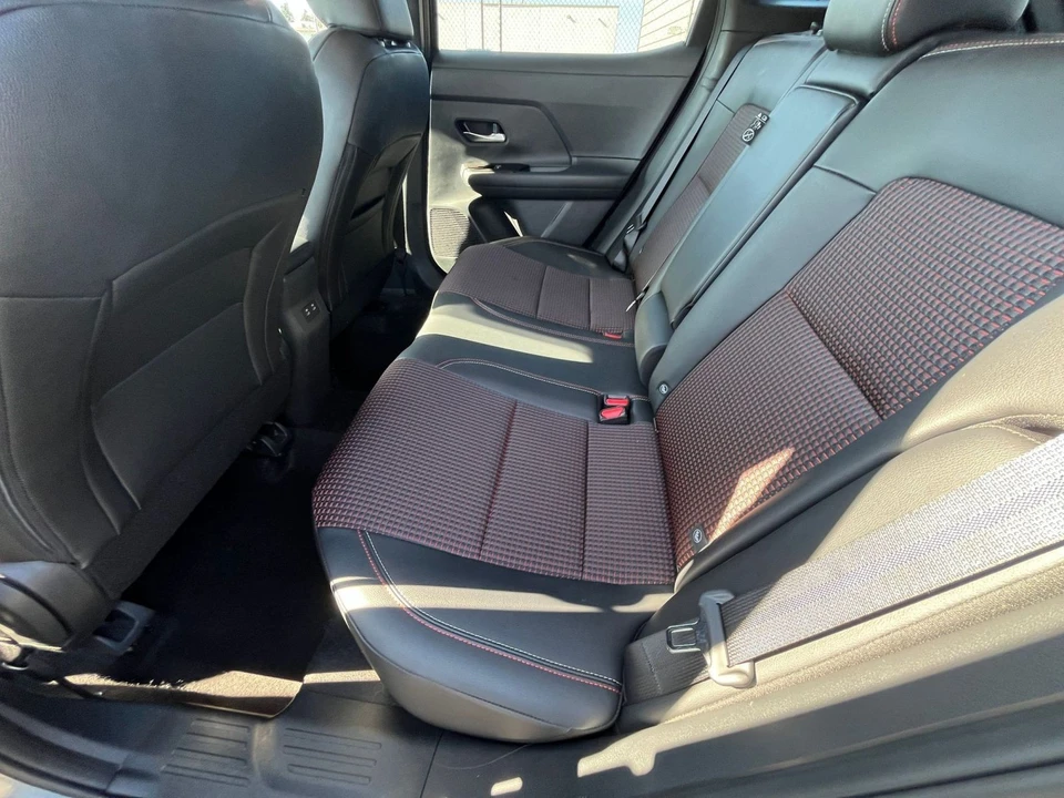 2026 Nissan Kicks - Image 27 of 31