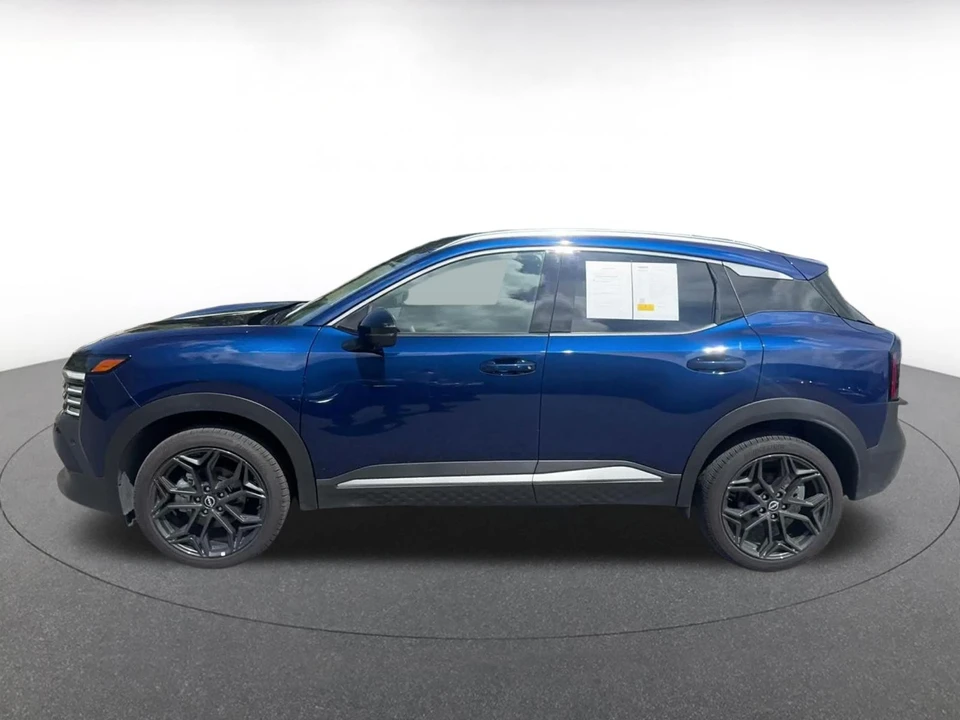 2026 Nissan Kicks - Image 8 of 31