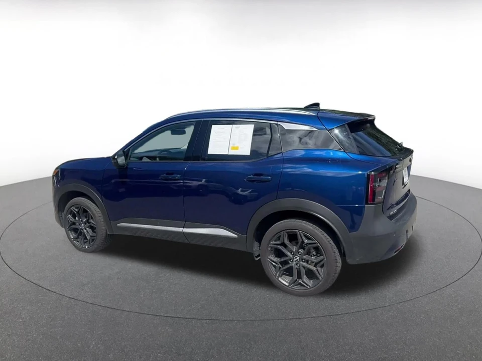 2026 Nissan Kicks - Image 9 of 31