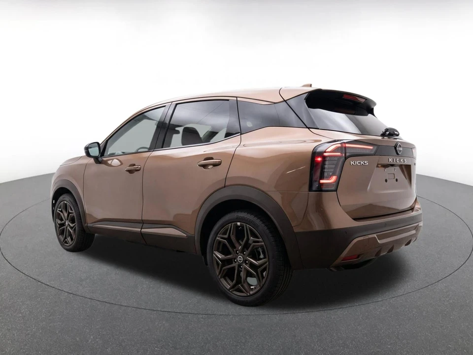 2026 Nissan Kicks - Image 7 of 23