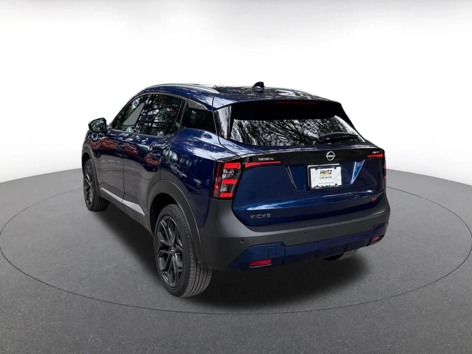 2026 Nissan Kicks - Image 9 of 24