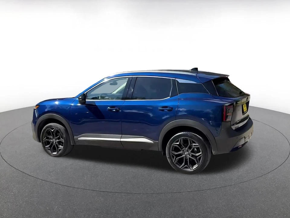 2026 Nissan Kicks - Image 11 of 31