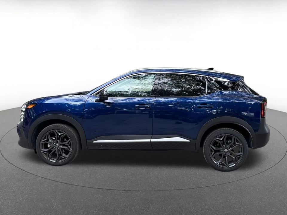 2026 Nissan Kicks - Image 8 of 24