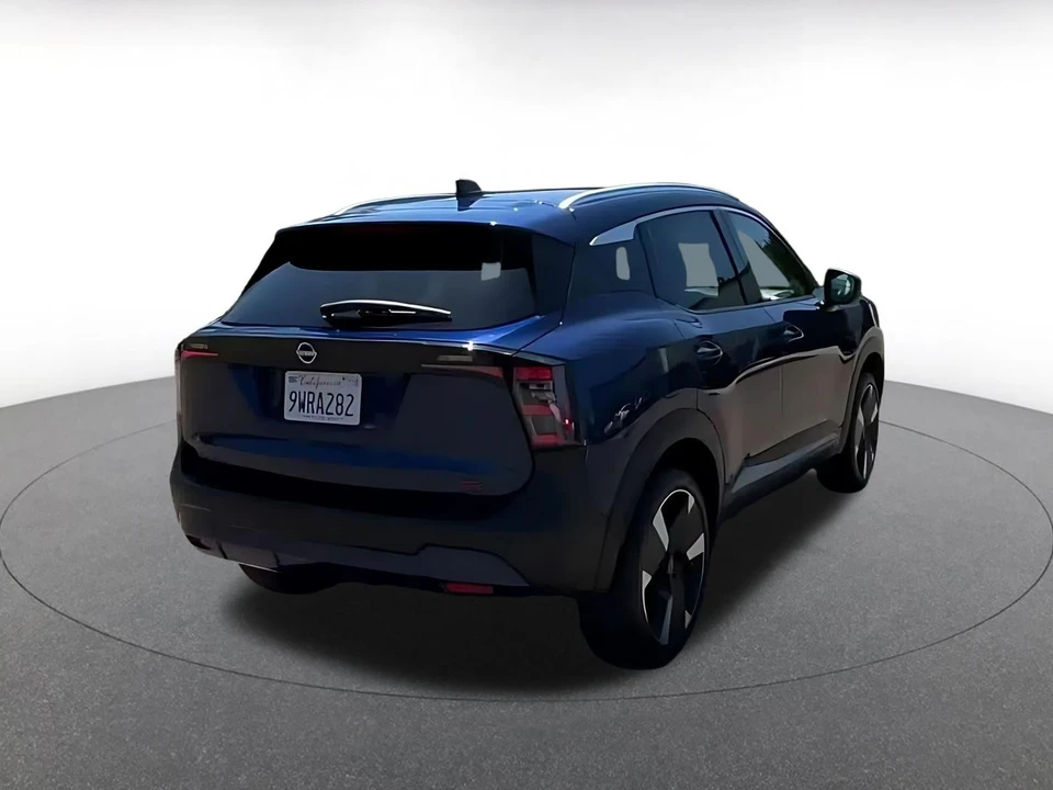 2026 Nissan Kicks - Image 15 of 31