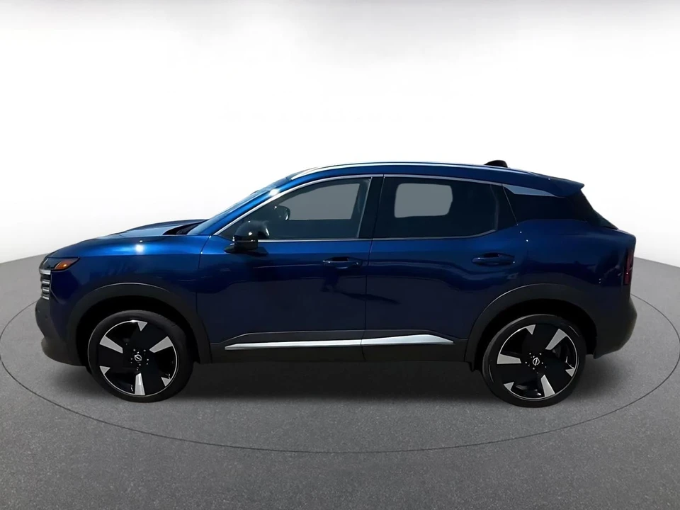 2026 Nissan Kicks - Image 9 of 31