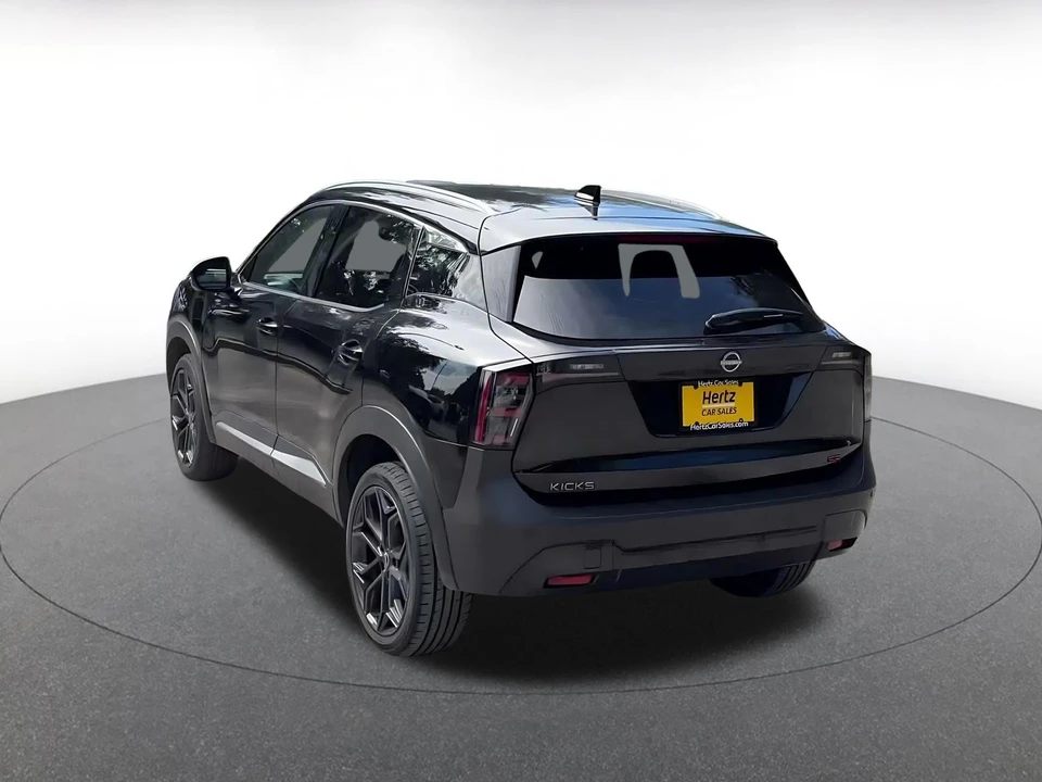 2026 Nissan Kicks - Image 12 of 31