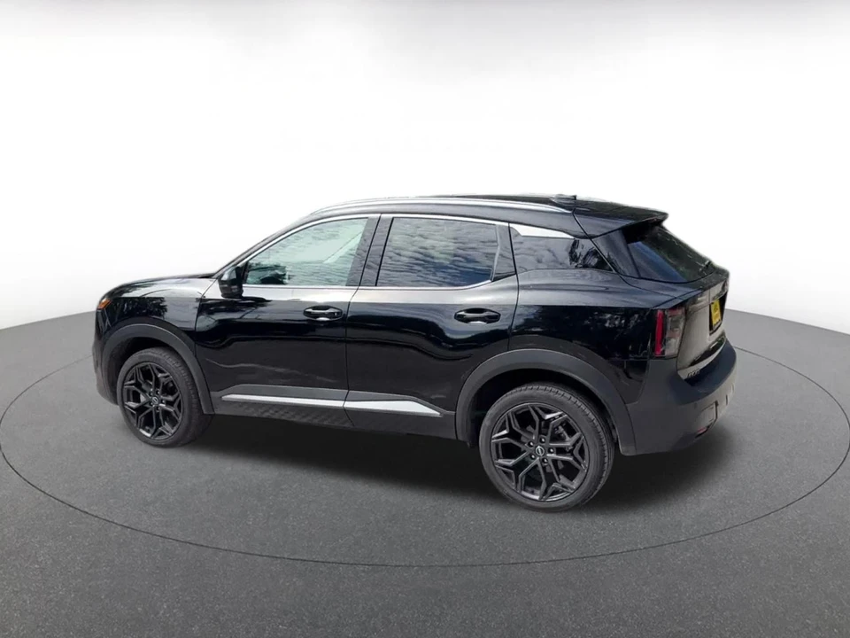 2026 Nissan Kicks - Image 11 of 31