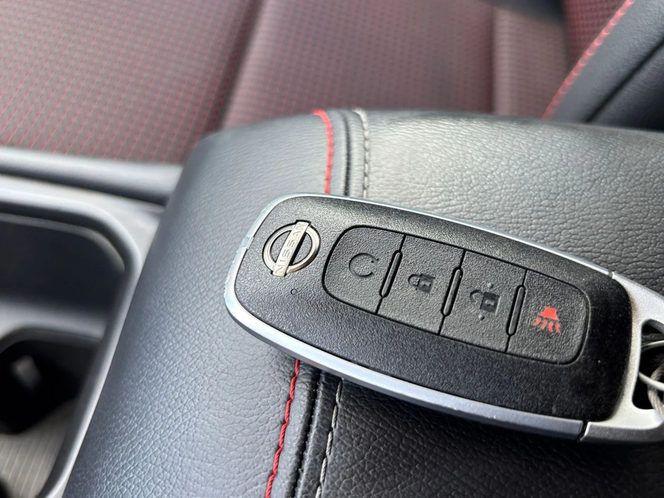 2026 Nissan Kicks - Image 24 of 31