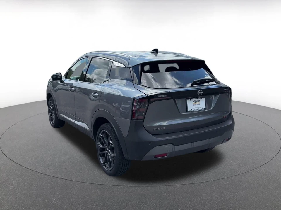 2026 Nissan Kicks - Image 11 of 31