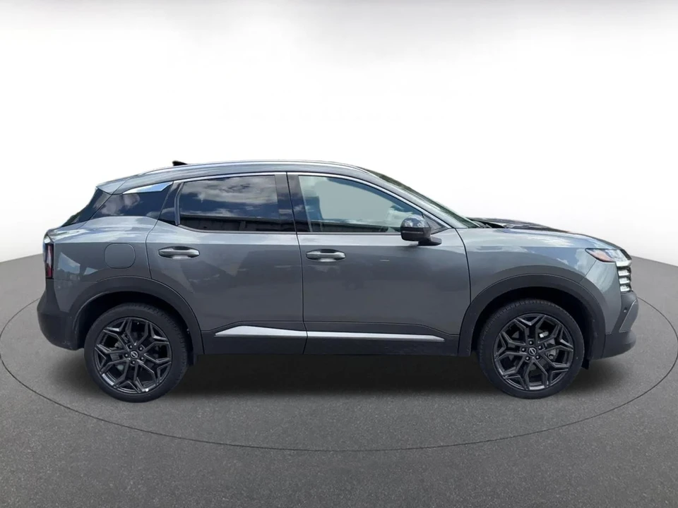 2026 Nissan Kicks - Image 17 of 31