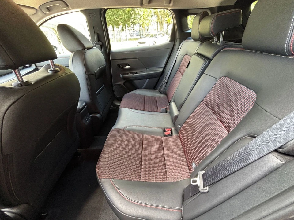 2026 Nissan Kicks - Image 26 of 31