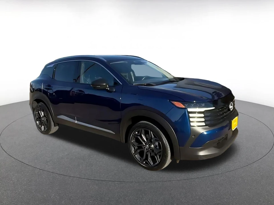 2026 Nissan Kicks - Image 2 of 31
