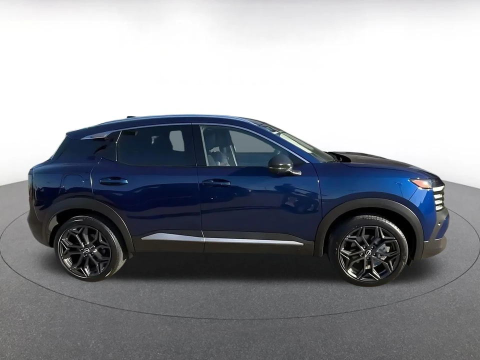 2026 Nissan Kicks - Image 17 of 31