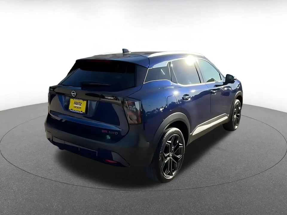 2026 Nissan Kicks - Image 15 of 31