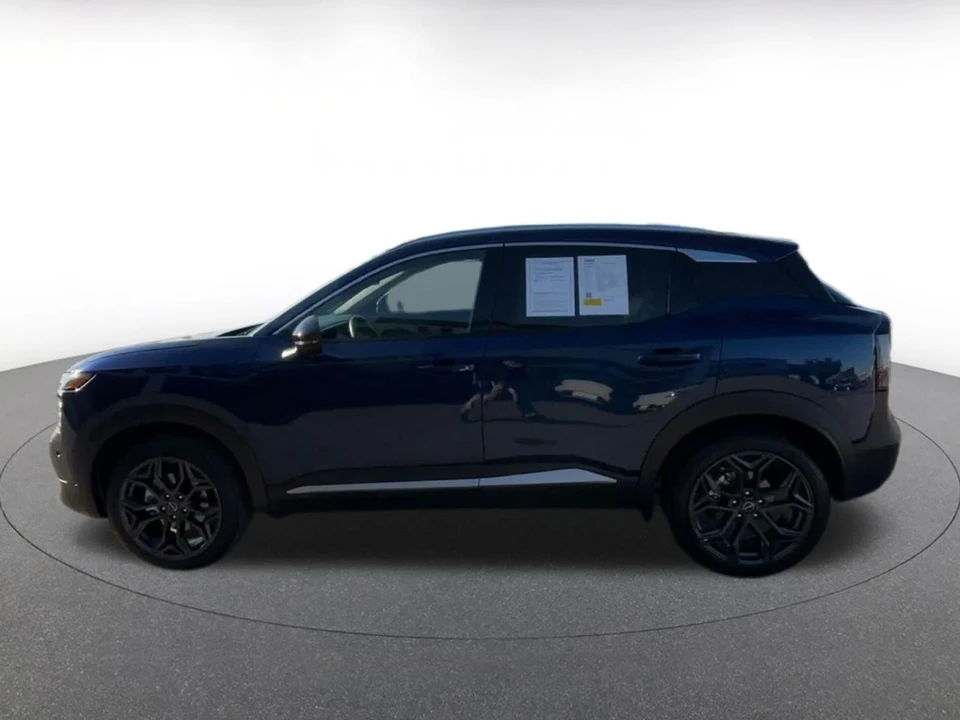 2026 Nissan Kicks - Image 9 of 31