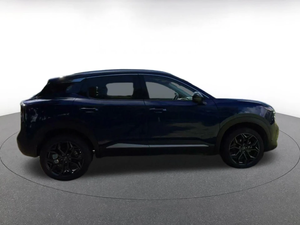 2026 Nissan Kicks - Image 17 of 31