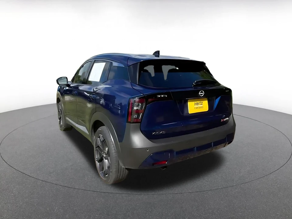 2026 Nissan Kicks - Image 12 of 31