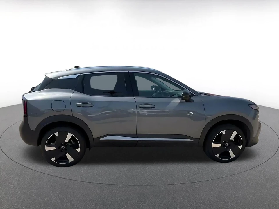 2026 Nissan Kicks - Image 17 of 31