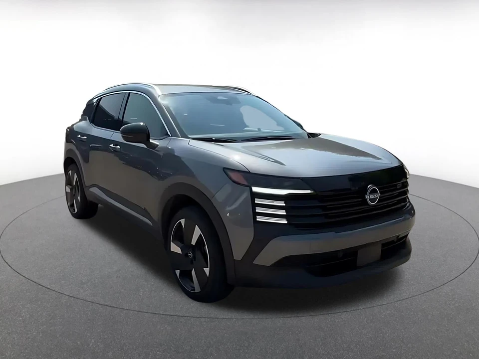 2026 Nissan Kicks - Image 3 of 31