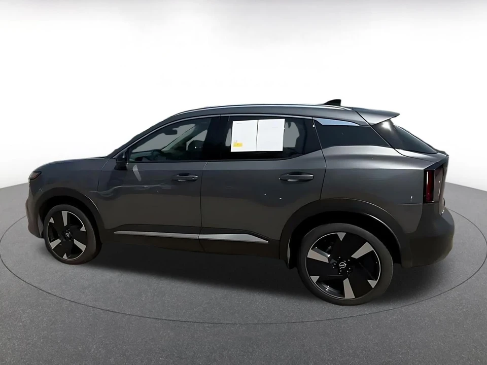 2026 Nissan Kicks - Image 11 of 31