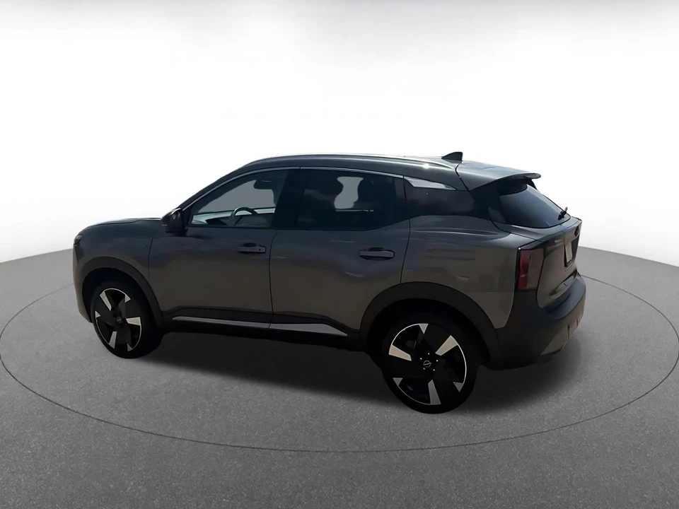 2026 Nissan Kicks - Image 11 of 31
