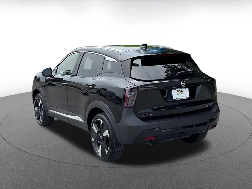 2026 Nissan Kicks - Image 12 of 31