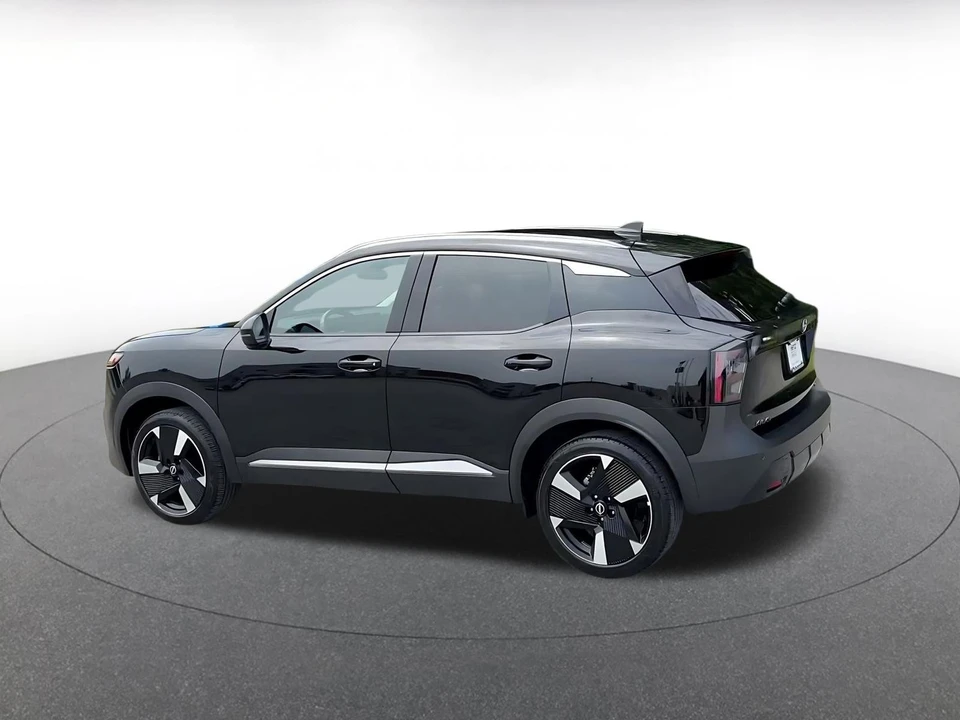 2026 Nissan Kicks - Image 11 of 31