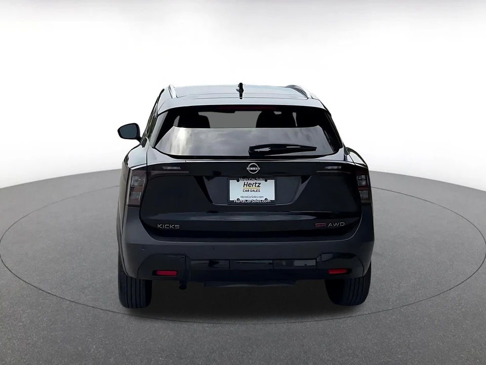 2026 Nissan Kicks - Image 14 of 31