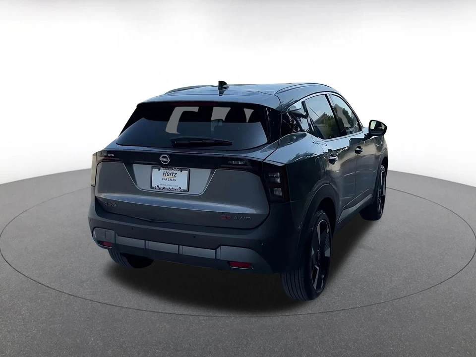 2026 Nissan Kicks - Image 16 of 31