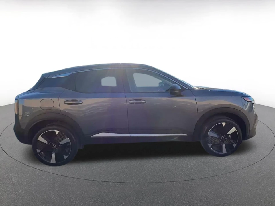 2026 Nissan Kicks - Image 17 of 31