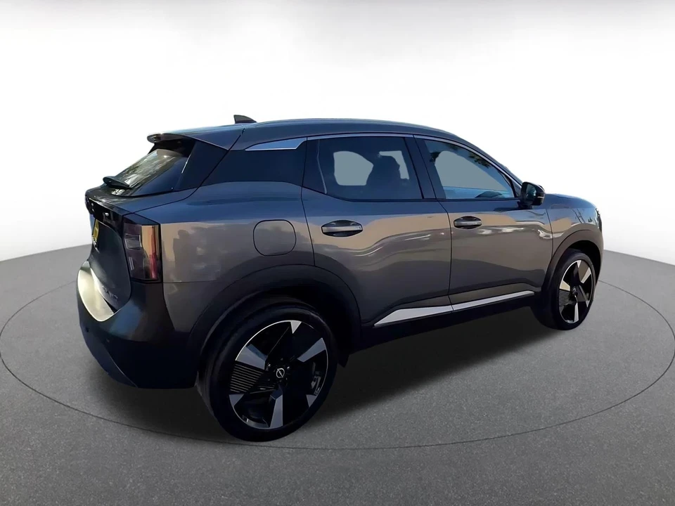 2026 Nissan Kicks - Image 15 of 31
