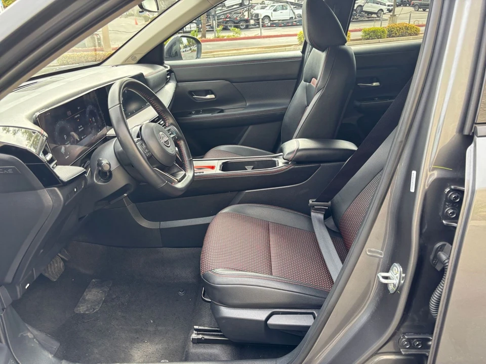 2026 Nissan Kicks - Image 27 of 31