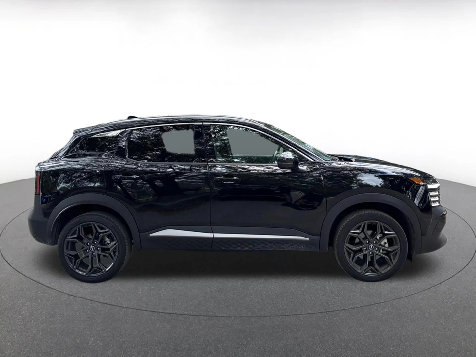2026 Nissan Kicks - Image 15 of 24