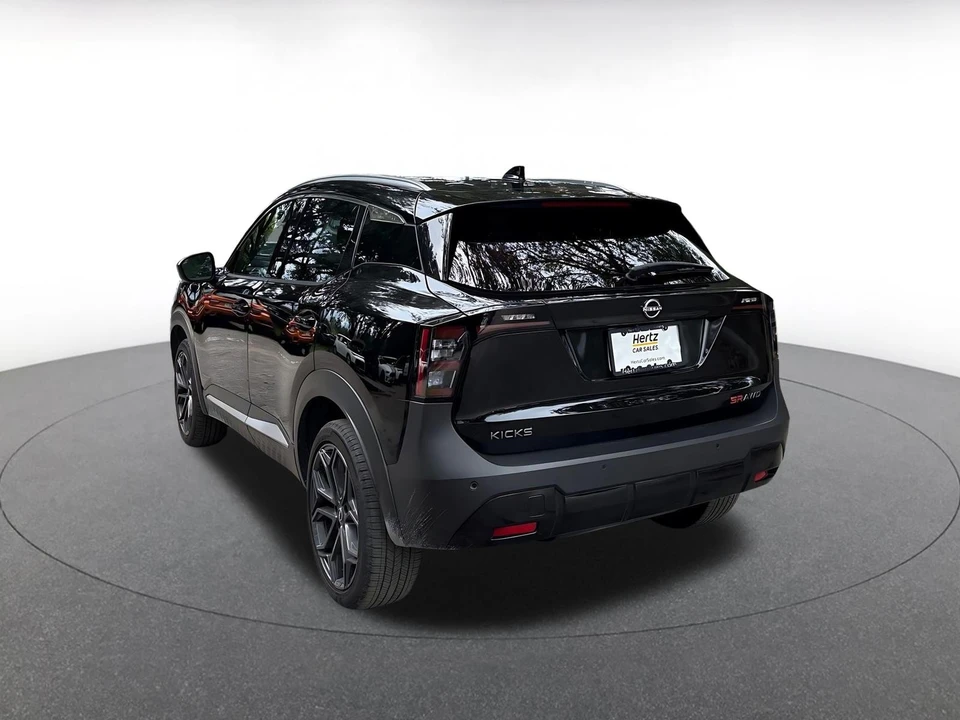 2026 Nissan Kicks - Image 9 of 24