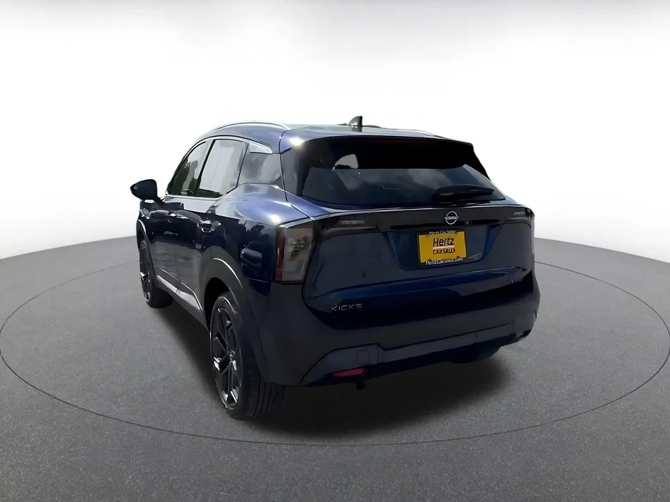 2026 Nissan Kicks - Image 12 of 31