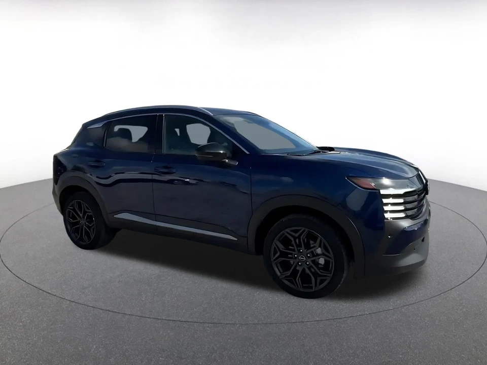 2026 Nissan Kicks - Image 2 of 31