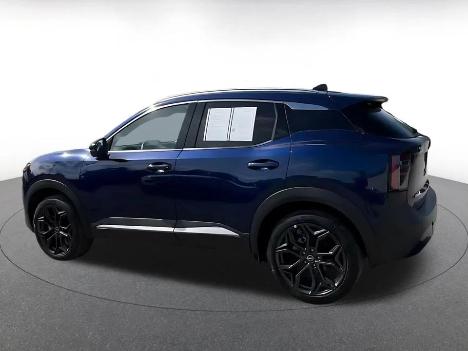 2026 Nissan Kicks - Image 11 of 31
