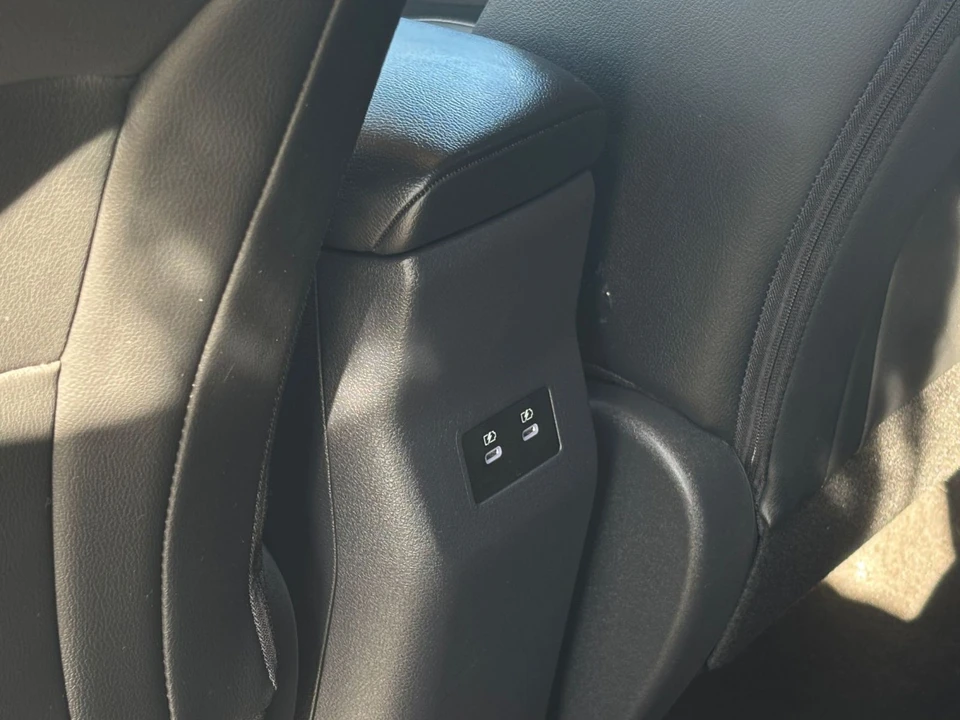 2026 Nissan Kicks - Image 24 of 31