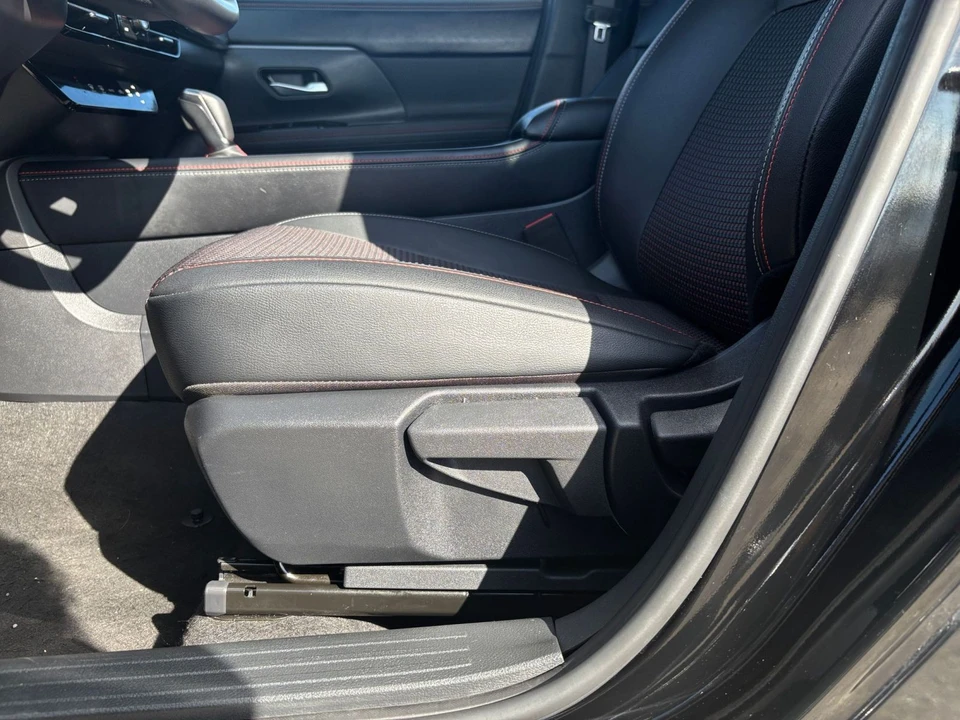 2026 Nissan Kicks - Image 23 of 31